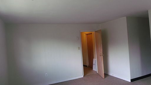 3rd image of 605 Delaware Ave APT 1