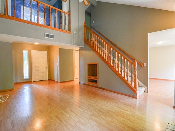 5th image of 2489 Lagoon Ln