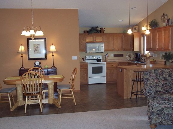 DINING & KITCHEN