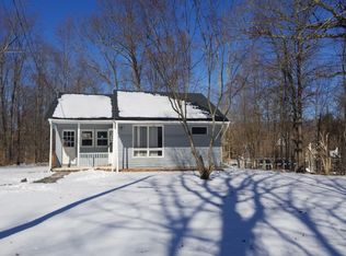 82 Indian Trl, Shawangunk, NY 12566