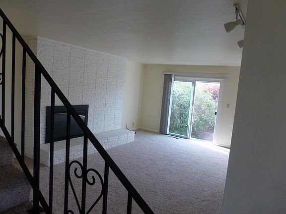 3rd image of 1196 Sanchez Way