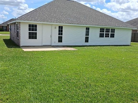 5th image of 108 Nicole Dr