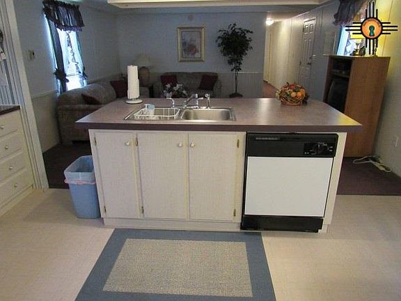 4th image of 114 Trinity Ave