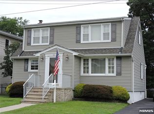 15 Main Ave, Elmwood Park, NJ 07407