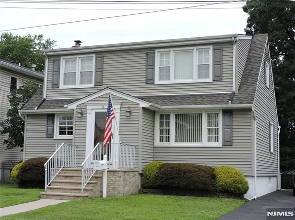 15 Main Ave, Elmwood Park, NJ 07407