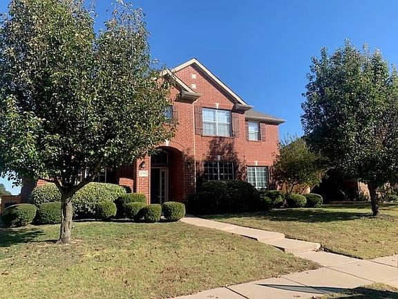 2nd image of 1701 Whispering Glen Dr