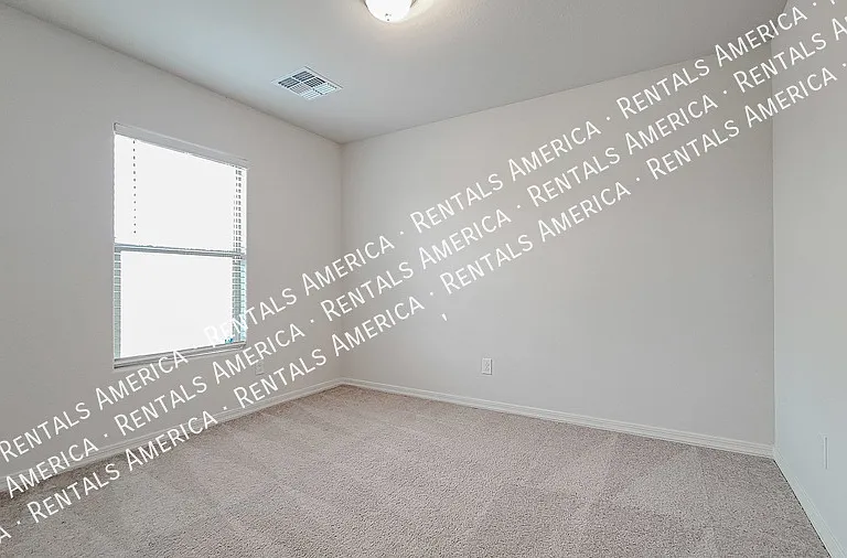 229 E Watson Pl — Photo 24