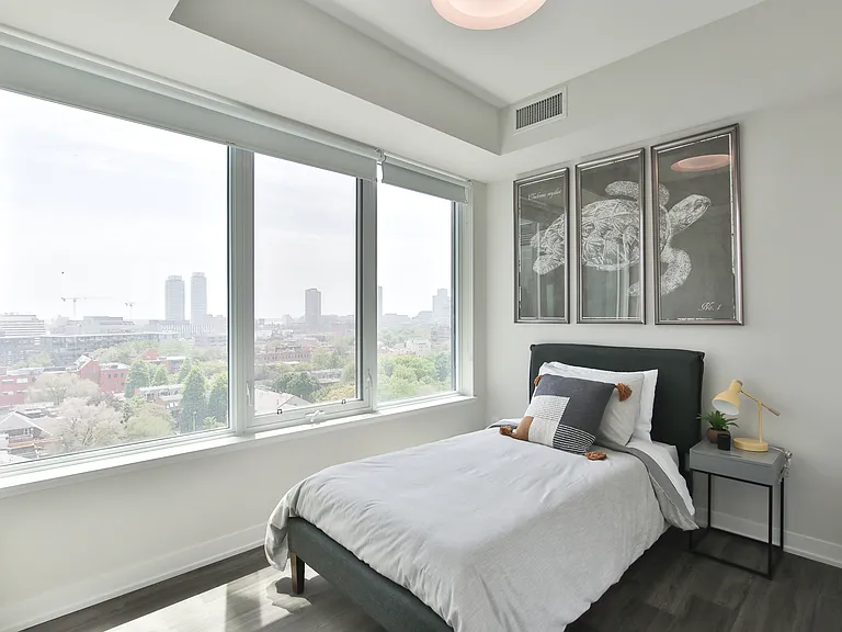 25 Nicholas Ave — Photo 73