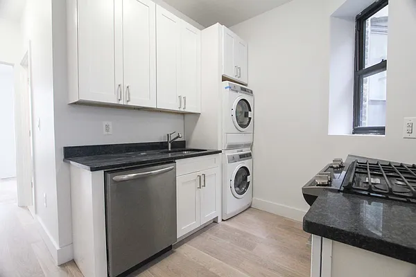 Rented by Nooklyn NYC LLC | media 22