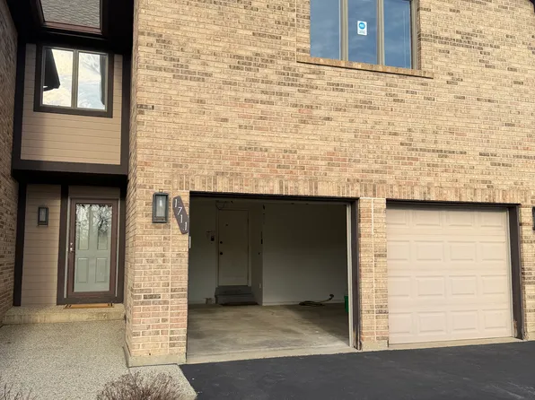 1711 Pebble Beach Ct, Hoffman Estates, IL 60169