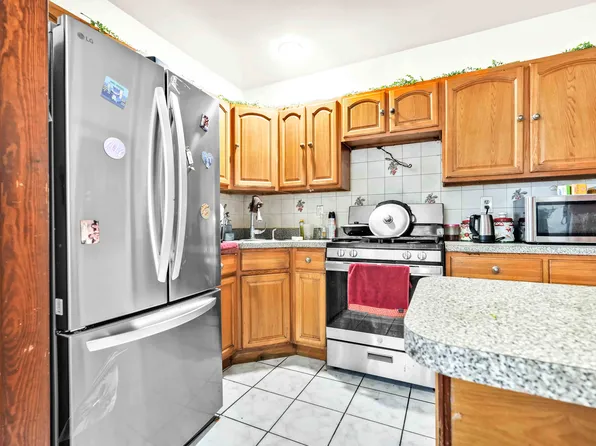 150-12 109th Avenue image 13 of 24