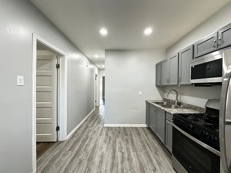 3408 W Carroll Ave #2 — Photo 6