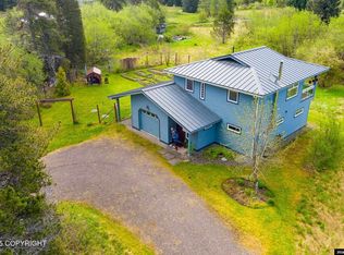 6 Good River Rd, Gustavus, AK 99826