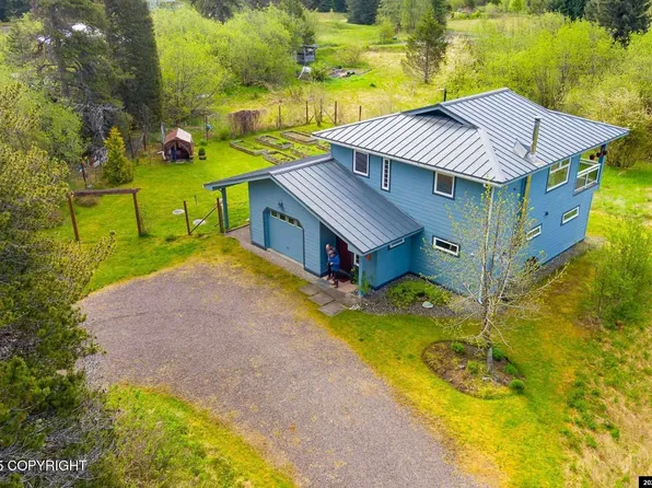 6 Good River Rd, Gustavus, AK 99826