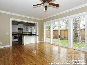 4th image of 137 Katherine Ct