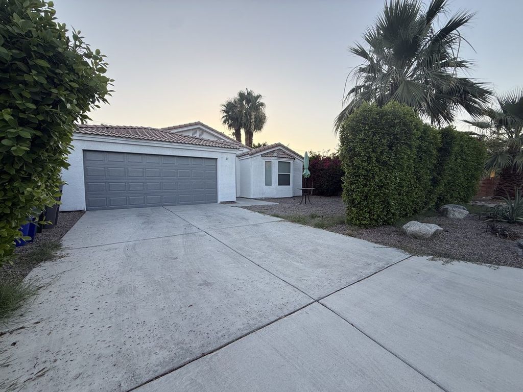51545 Avenida Mendoza - Property Image
