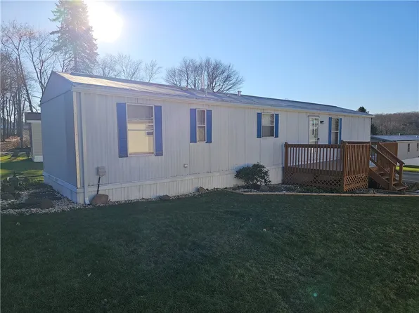 203 Cedar Ln, Valencia, PA 16059