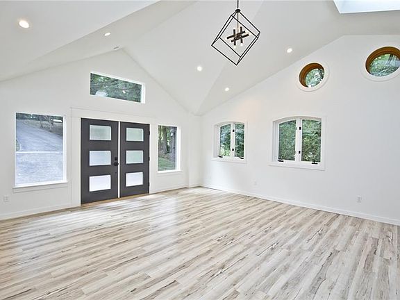 2nd image of 1418 E Shadowridge Dr