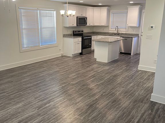 Living Room / Kitchen Area