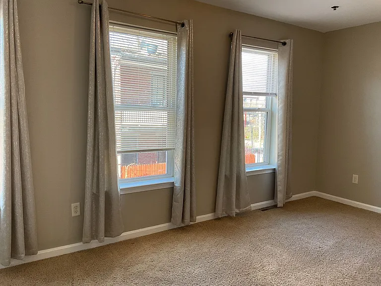 1703 Susquehanna St — Photo 15