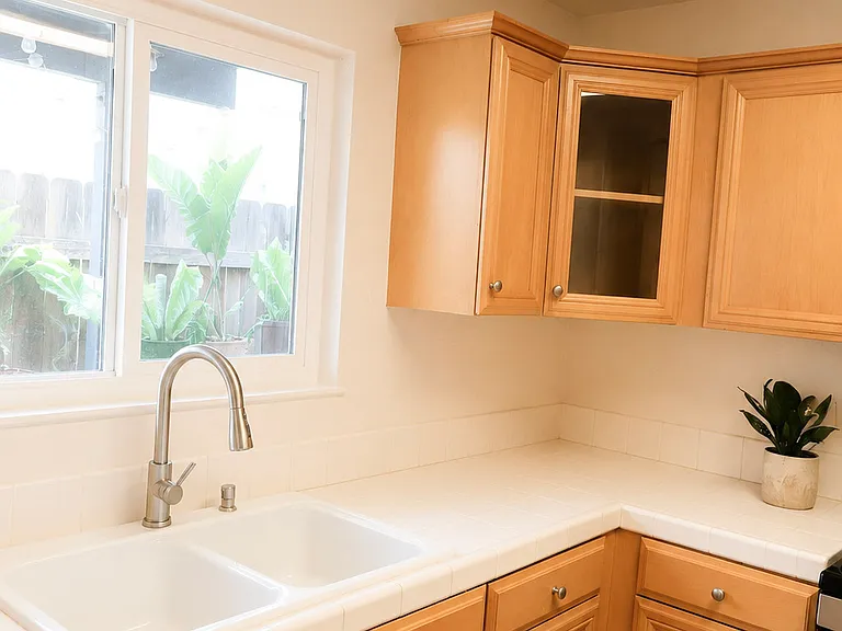 2638 Alpine Blvd #B — Photo 4