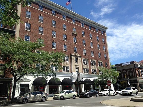 200 Broadway Hendrik Hudson