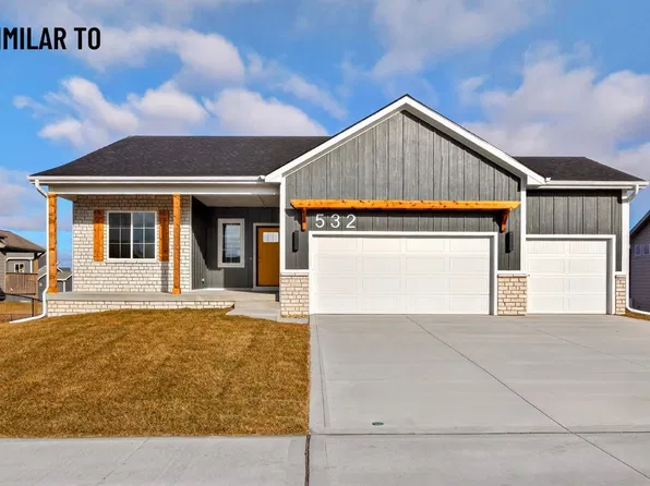 547 Walnut Dr, Huxley, IA 50124