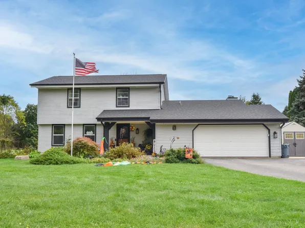 N67W33863 Loghouse COURT, Oconomowoc, WI 53066