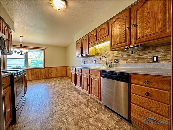 5th image of 5117 Lake Shore Dr