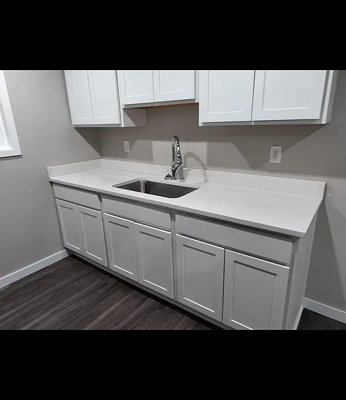3303 E Bremer Ave — Photo 5