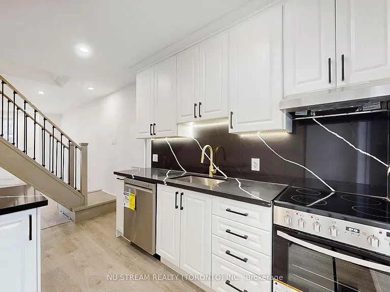 393 Jones Ave #UPPER — Photo 23