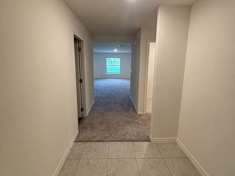 539 Finch Ct — Photo 8