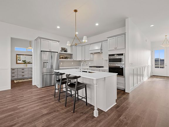 4th image of 2831 Savanna Ave