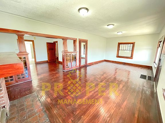 2nd image of 1141 Vernon Dr