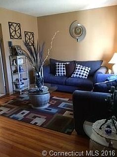 Living room, hardwood floors