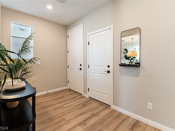 4th image of 9881 Cluny Ave