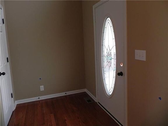 5th image of 305 Plantation Dr