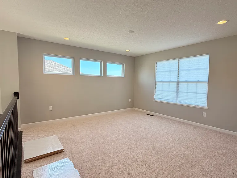 8833 Ingraham Ln — Photo 19