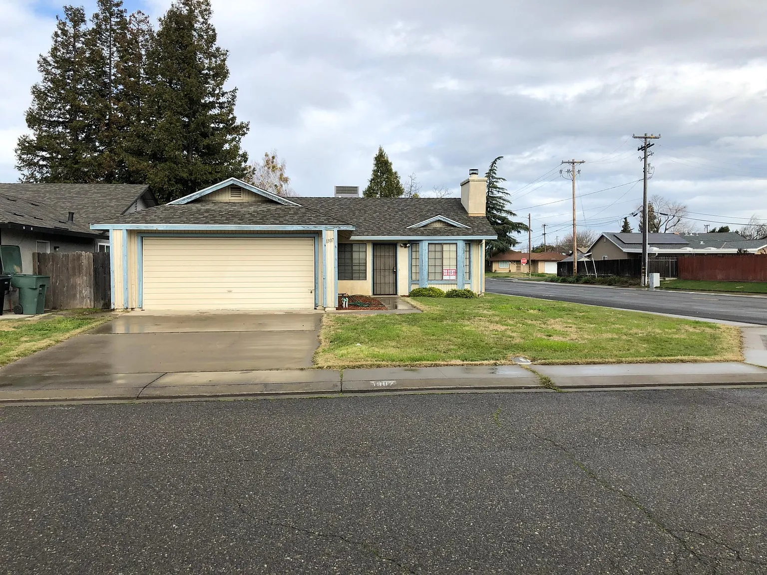 1307 Bailey Dr photo 1