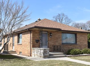 4075 N 89th St, Milwaukee, WI 53222