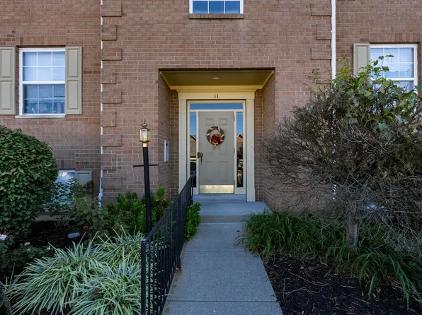 8-NOV Meadow Ln, Fort Thomas, KY 41075