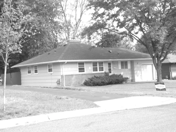 605 Park Valley Dr W, Hopkins, MN 55343