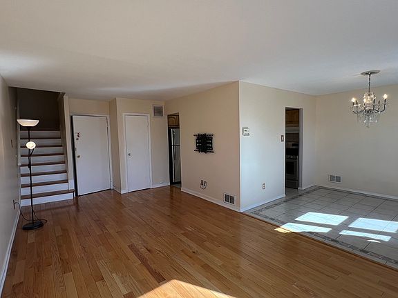 2nd image of 2022 Bergen Ave Floor 2