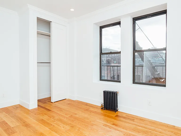 260 Washington Ave #B5 — Photo 5