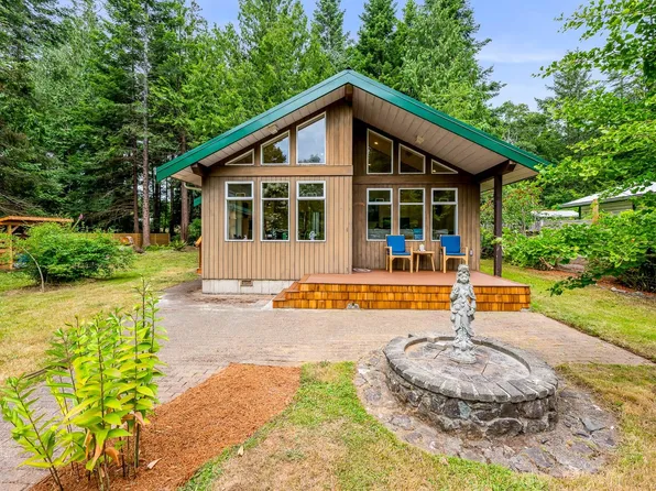 1677 Baikie Rd, Comox Valley, BC V0R 1T0