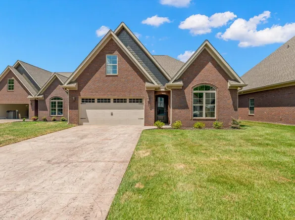 225 Lake View Point, Englewood, TN 37329