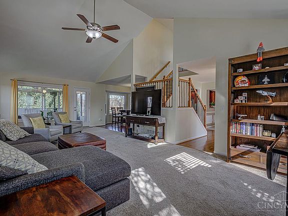 4th image of 5 Shoal Meadows Ct
