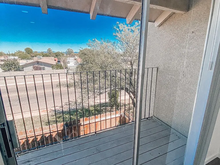 4431 Plaza Vis #D — Photo 30