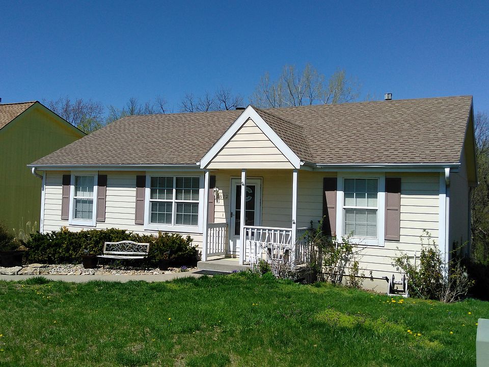 1st image of 1872 Gates Dr W