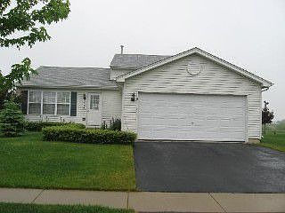 1st image of 2464 Iroquois Ln